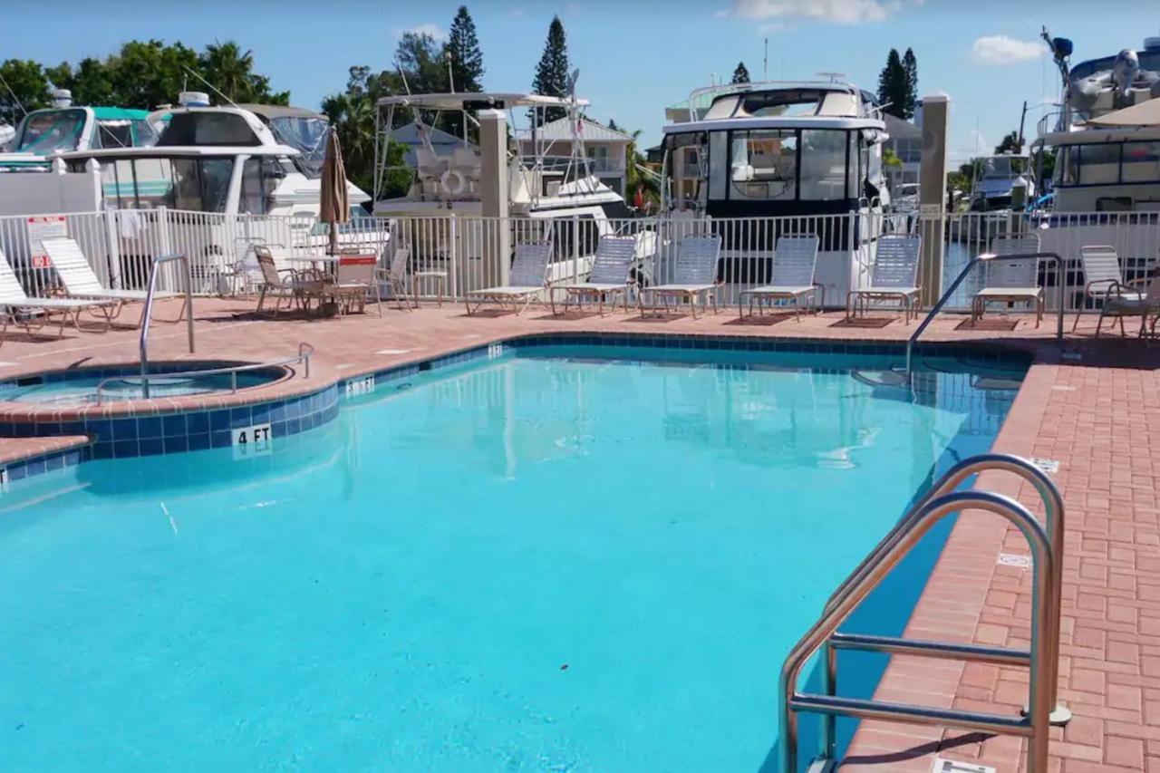 Appartement Bay Front Oasis à St. Pete Beach Extérieur photo